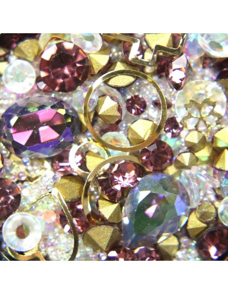 MIX CRISTALE FAȚETATE BEJ SI ORNAMENTE UNGHII MIX CRISTALE FAȚETATE BEJ SI ORNAMENTE UNGHII