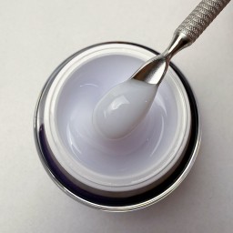 GELAXYO MILKY GREY- 50ml gel autonivelant - eleganță rece și naturală 2