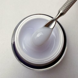 GELAXYO MILKY GREY- 50ml gel autonivelant - eleganță rece și naturală 2