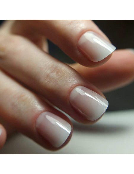 GELAXYO MILKY GREY- 50ml Gel autonivelant  de construcție cu subton gri pentru degradeuri - eleganță rece și naturală